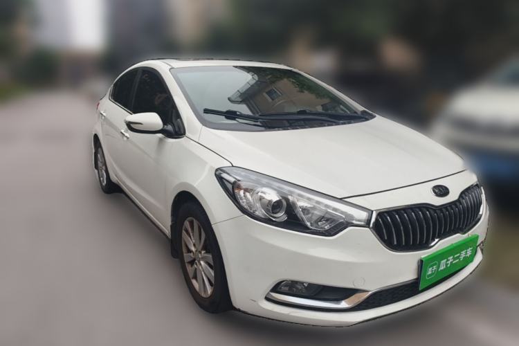 Used Kia K3 2013 1.6L Automatic GLS Front Right 45 Deg