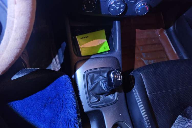 Used Kia K3 2013 1.6L Manual GLS Gear Lever
