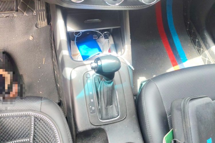 Used Kia K3 2013 1.6L Automatic GLS Gear Lever