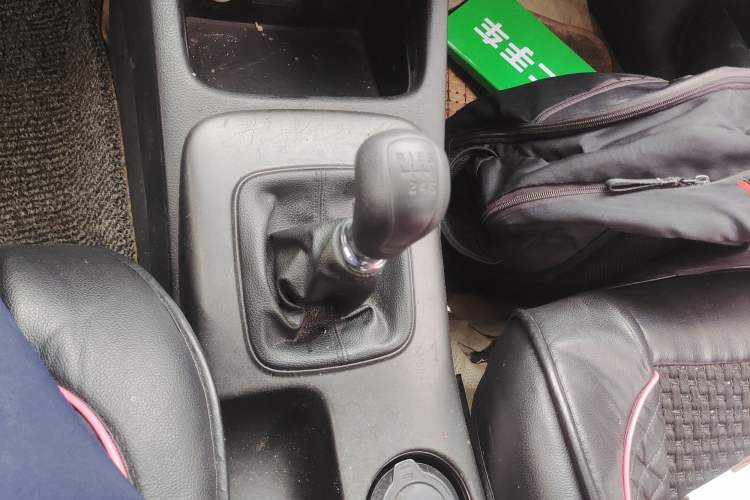 Used Kia K3 2013 1.6L Manual GLS Gear Lever