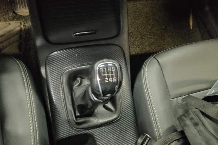 Used Kia K3 2013 1.6L Manual GLS Gear Lever
