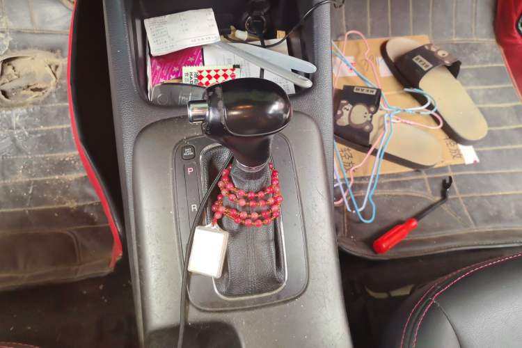 Used Kia K3 2013 1.6L Automatic GLS Gear Lever