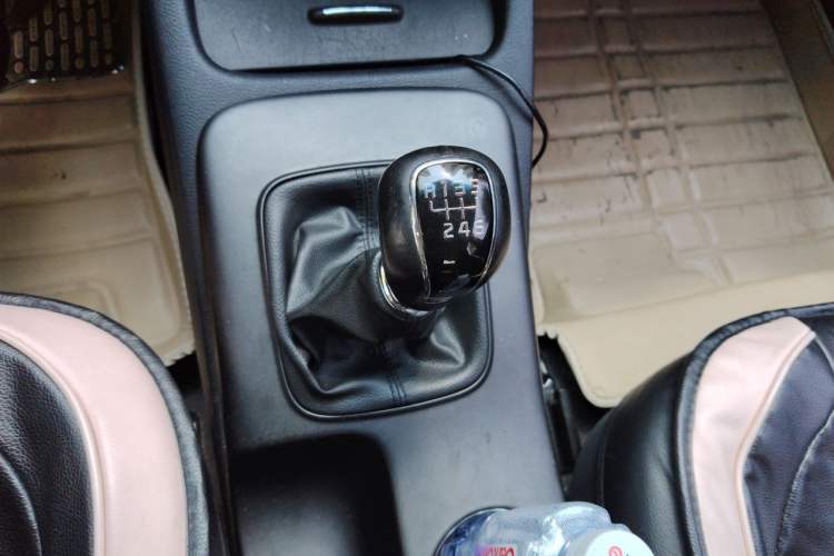 Used Kia K3 2013 1.6L Manual GLS Gear Lever
