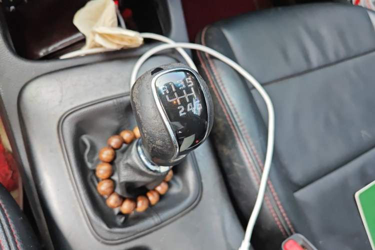 Used Kia K3 2013 1.6L Manual GLS Gear Lever