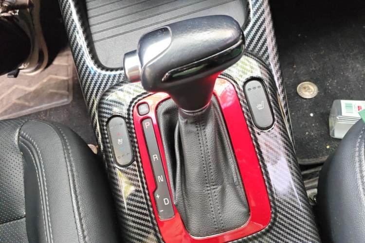 Used Kia K3 2013 1.6L Automatic GLS Gear Lever