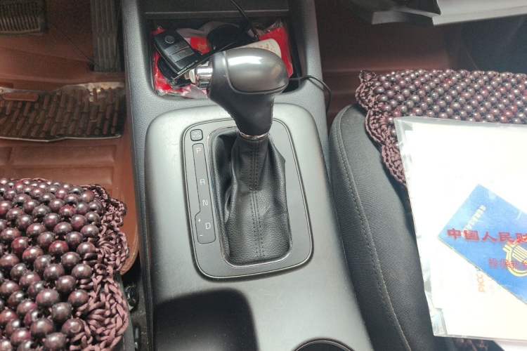 Used Kia K3 2013 1.6L Automatic GLS Gear Lever