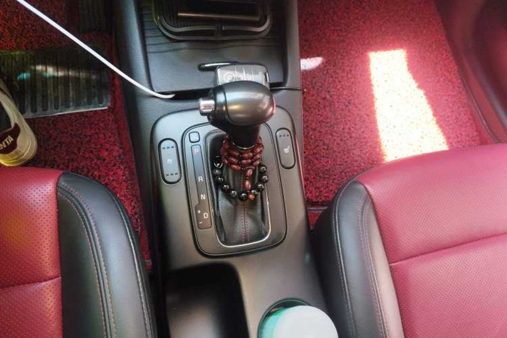 Used Kia K3 2013 1.6L Automatic Premium Gear Lever