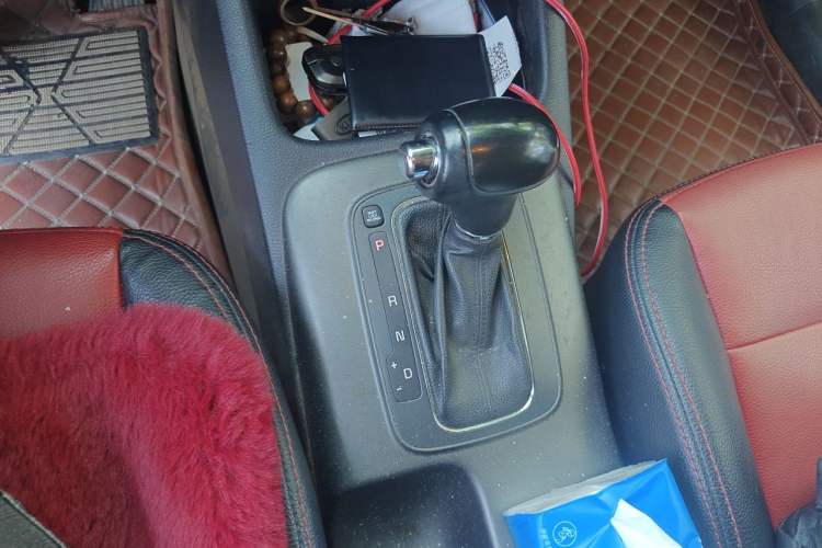 Used Kia K3 2013 1.6L Automatic GLS Gear Lever