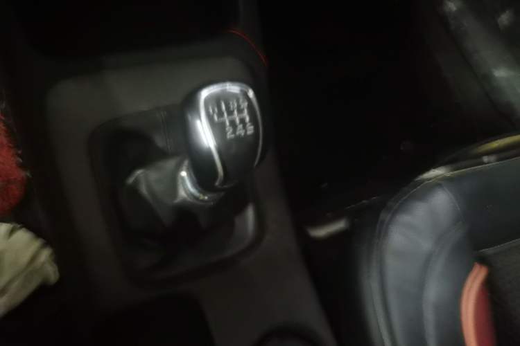 Used Kia K3 2013 1.6L Manual GLS Gear Lever