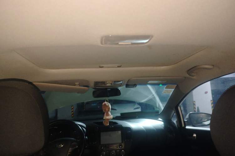 Used Kia K3 2013 1.6L Automatic GLS Headliner