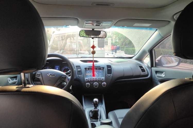 Used Kia K3 2013 1.6L Manual GLS Headliner