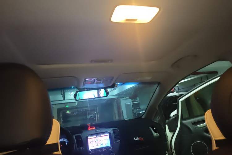 Used Kia K3 2013 1.6L Manual GLS Headliner