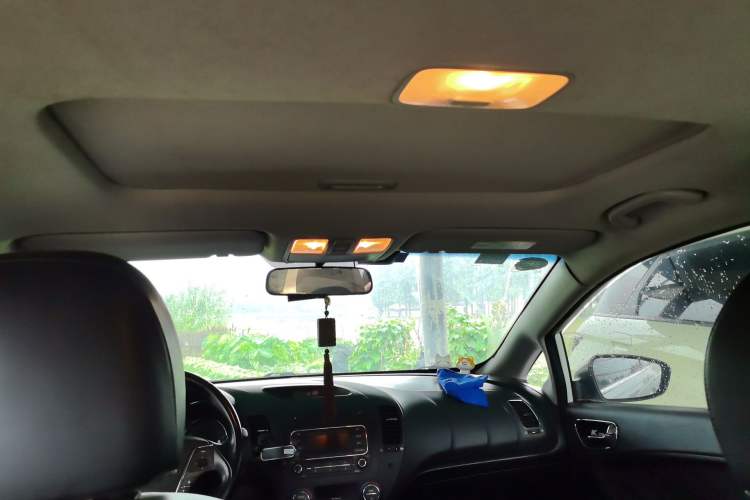 Used Kia K3 2013 1.6L Automatic DLX Headliner