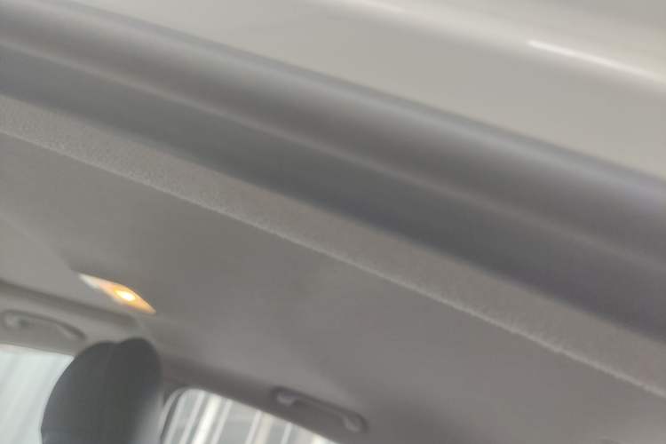 Used Kia K3 2013 1.6L Manual GLS Headliner