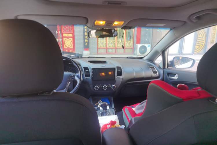 Used Kia K3 2013 1.6L Automatic GLS Headliner