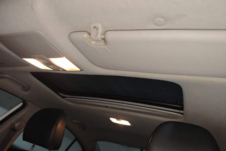 Used Kia K3 2013 1.6L Automatic DLX Headliner