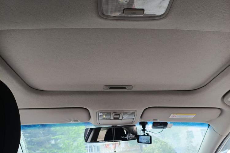 Used Kia K3 2013 1.6L Automatic GLS Headliner