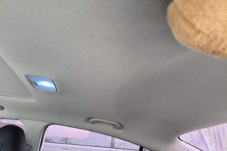 Used Kia K3 2013 1.6L Automatic DLX Headliner