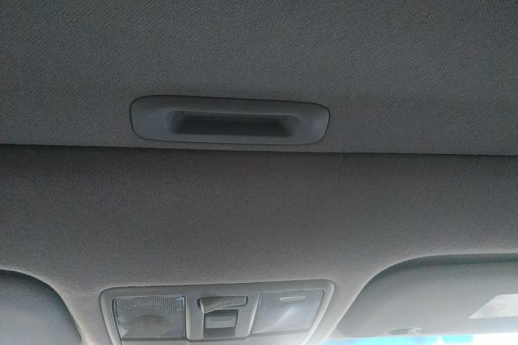 Used Kia K3 2013 1.6L Automatic GLS Headliner