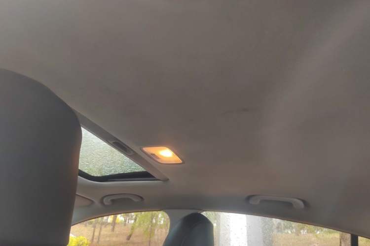 Used Kia K3 2013 1.6L Automatic GLS Headliner