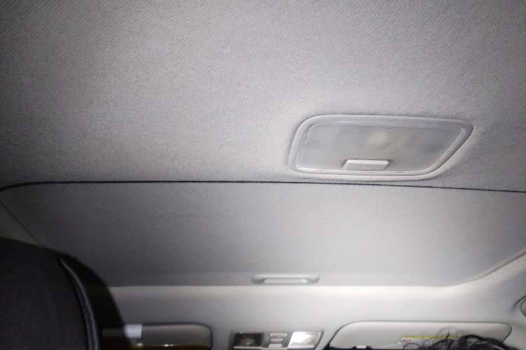Used Kia K3 2013 1.6L Automatic GLS Headliner