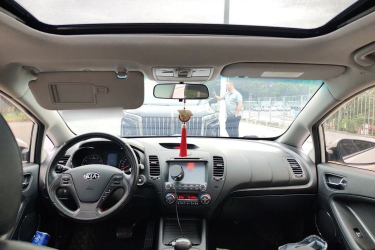 Used Kia K3 2013 1.6L Automatic DLX Headliner