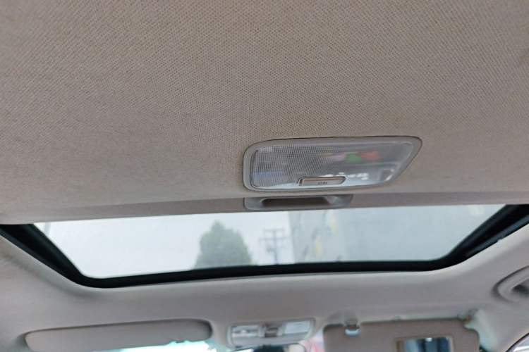 Used Kia K3 2013 1.6L Automatic DLX Headliner