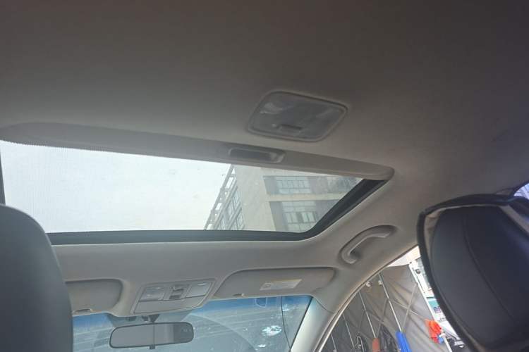 Used Kia K3 2013 1.6L Automatic DLX Headliner