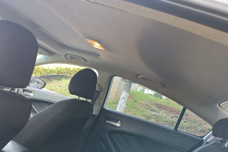 Used Kia K3 2013 1.6L Automatic GLS Headliner