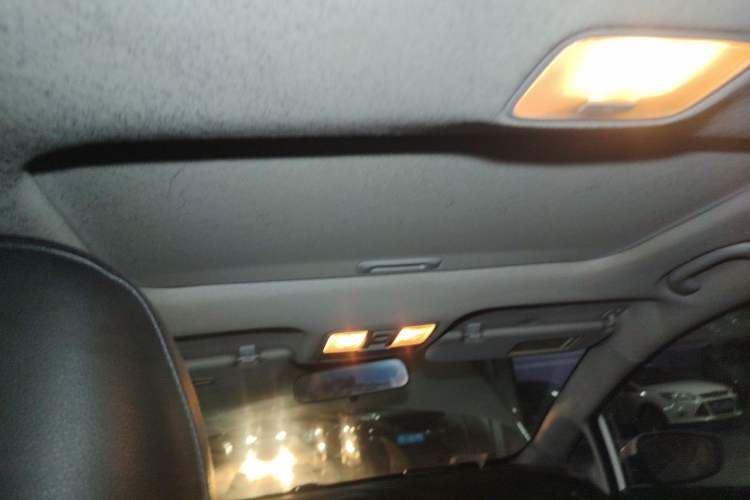 Used Kia K3 2013 1.6L Manual GLS Headliner
