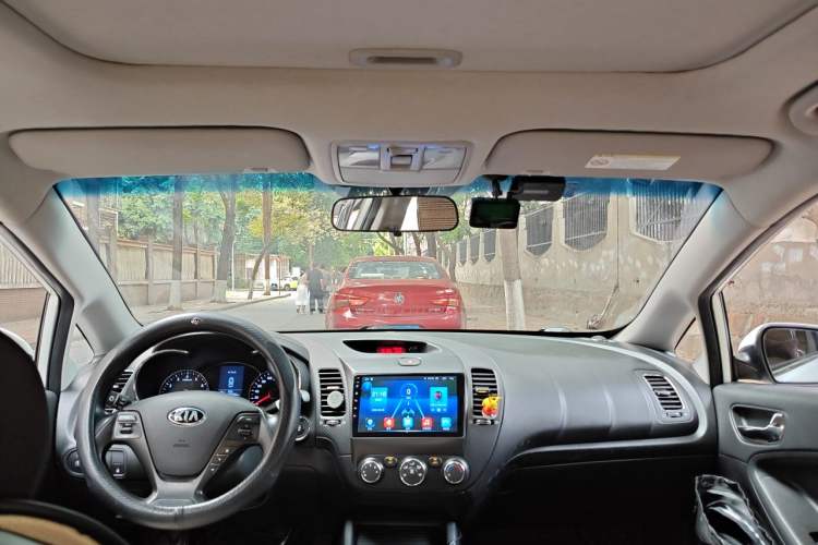 Used Kia K3 2013 1.6L Automatic GLS Headliner