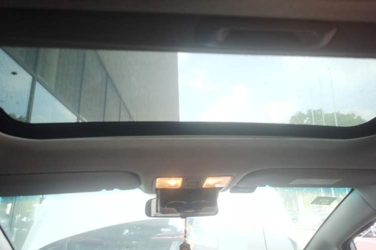 Used Kia K3 2013 1.6L Automatic GLS Headliner