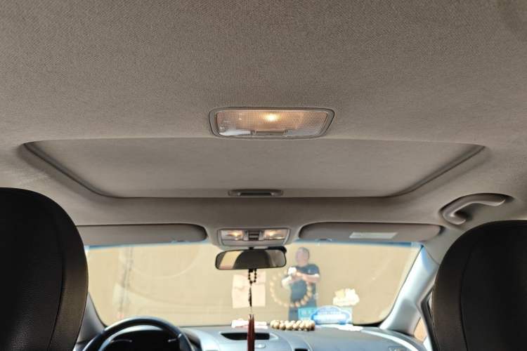 Used Kia K3 2013 1.6L Automatic DLX Headliner