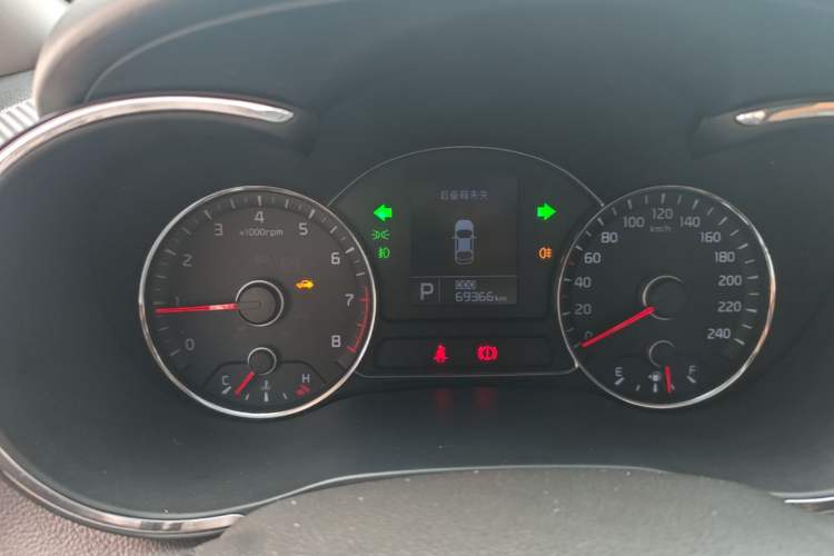 Used Kia K3 2013 1.6L Automatic GLS Instrument Cluster