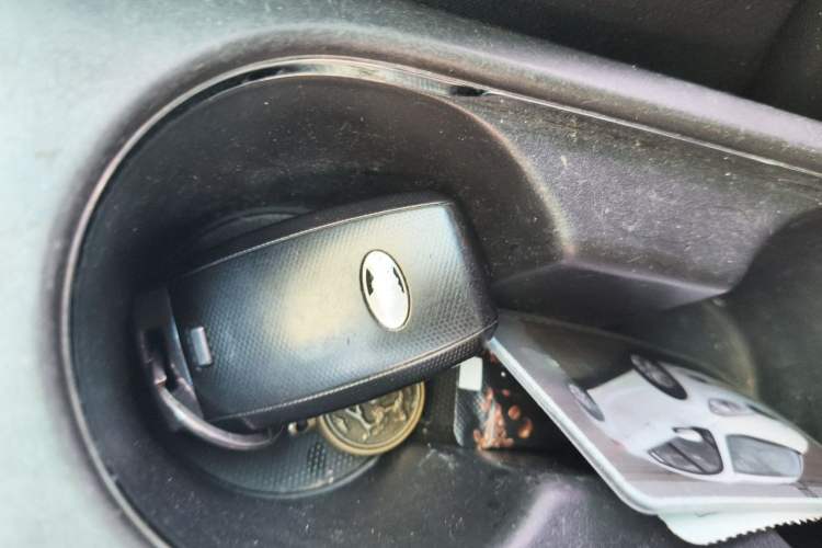 Used Kia K3 2013 1.6L Automatic GLS Interior 1