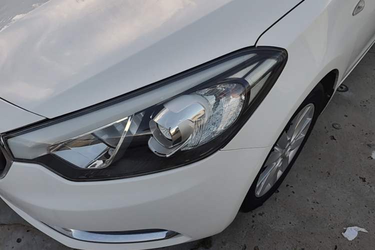 Used Kia K3 2013 1.6L Automatic GL Left Front Headlight