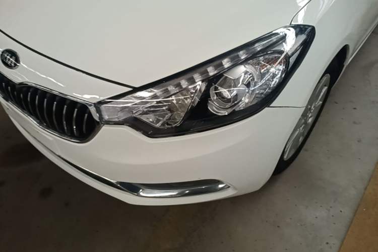 Used Kia K3 2013 1.6L Manual GLS Left Front Headlight