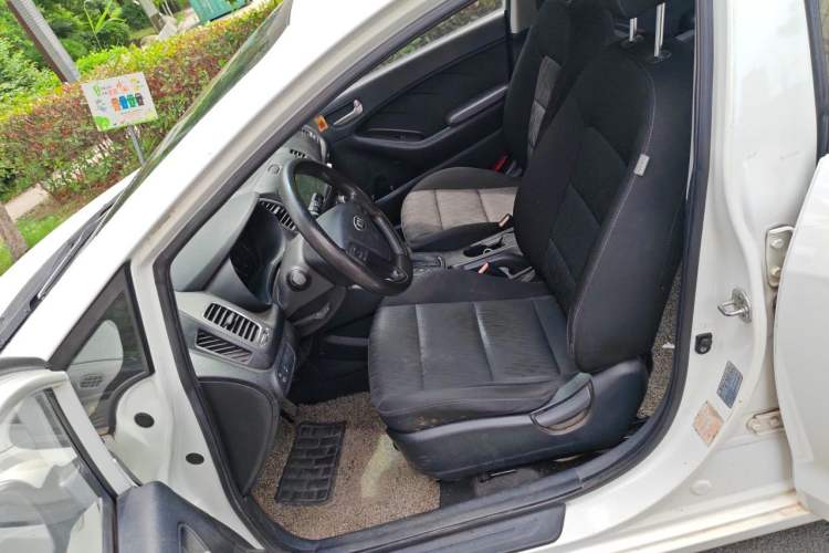 Used Kia K3 2013 1.6L Automatic GL Left Front Seat