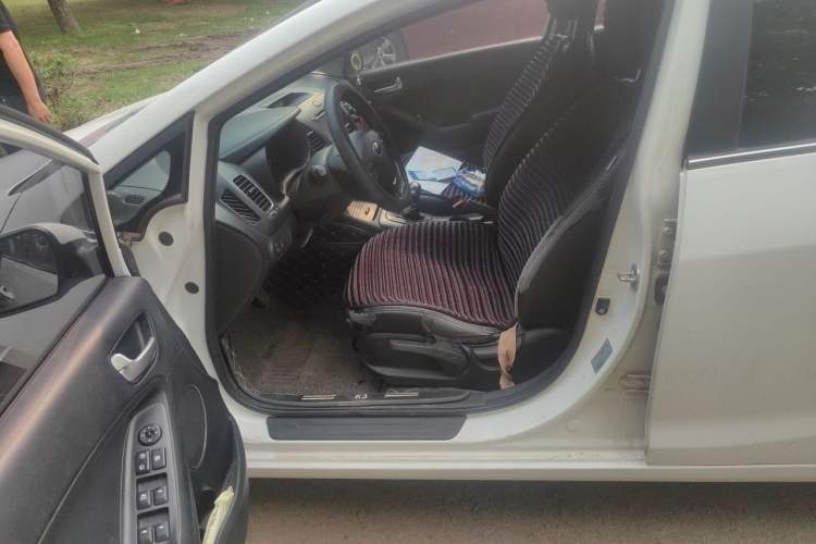 Used Kia K3 2013 1.6L Automatic GLS Left Front Seat