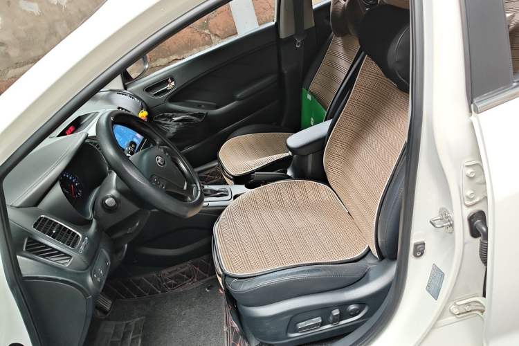 Used Kia K3 2013 1.6L Automatic GLS Left Front Seat