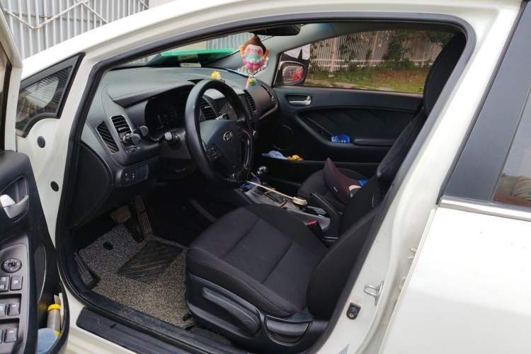 Used Kia K3 2013 1.6L Automatic GLS Left Front Seat