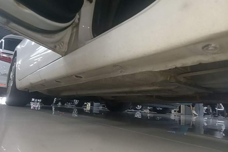 Used Kia K3 2013 1.6L Automatic DLX Left Side Sill