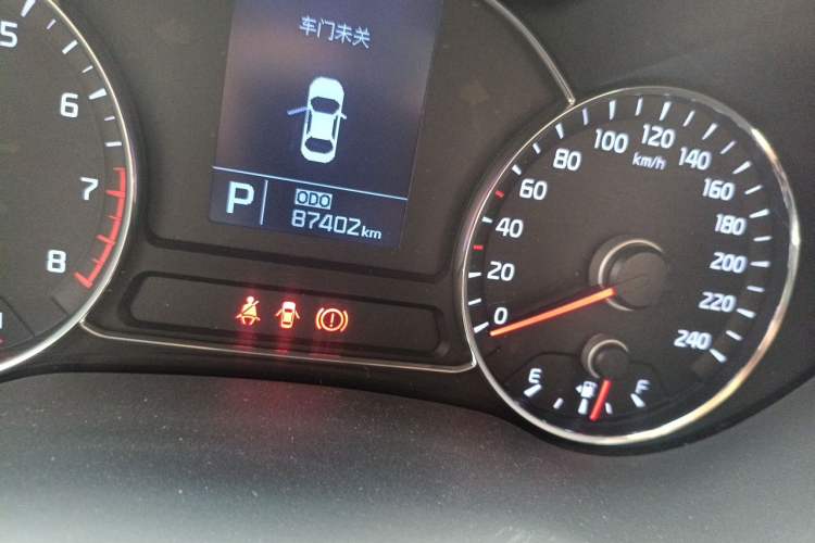 Used Kia K3 2013 1.6L Automatic GLS Odometer Close Up