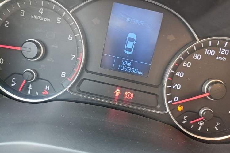 Used Kia K3 2013 1.6L Manual GLS Odometer Close Up