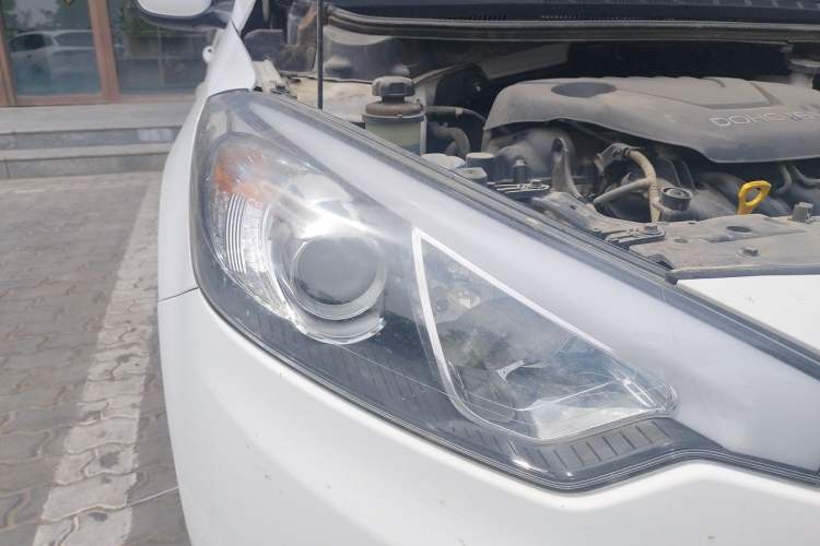 Used Kia K3 2013 1.6L Automatic GL Right Front Headlight