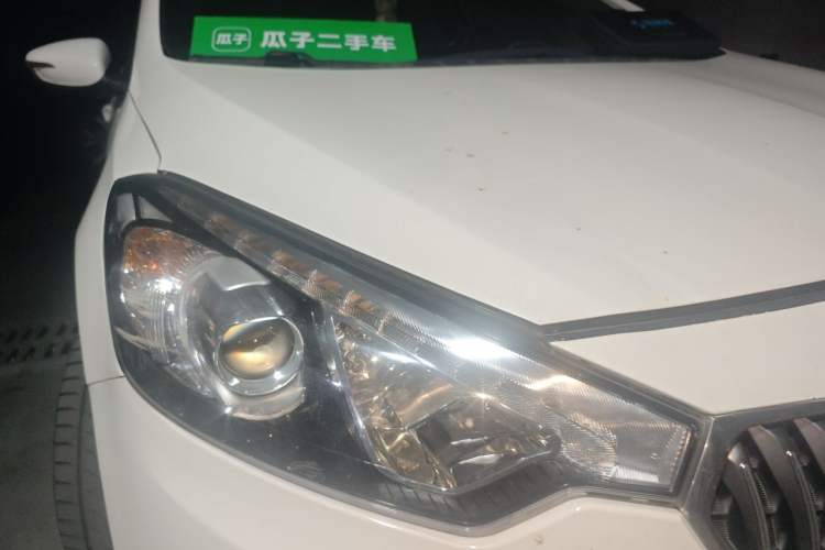 Used Kia K3 2013 1.6L Automatic GLS Right Front Headlight