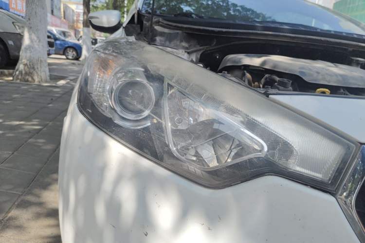 Used Kia K3 2013 1.6L Automatic GLS Right Front Headlight