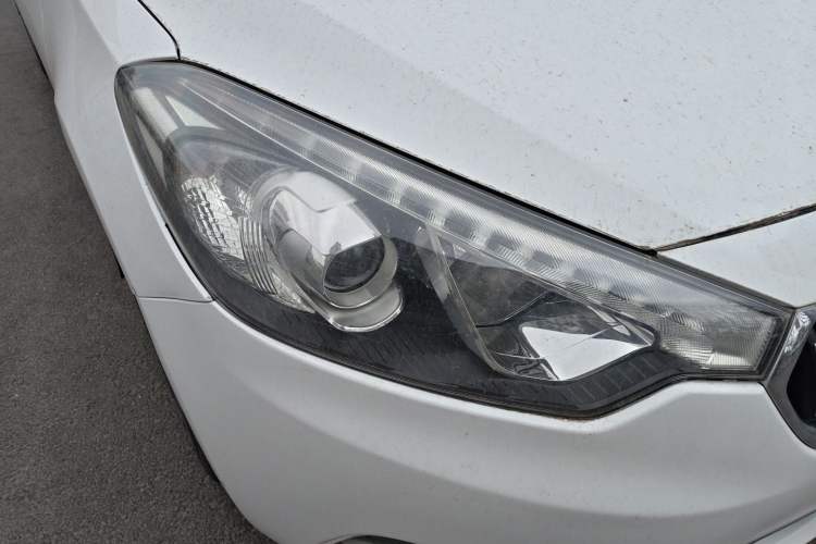 Used Kia K3 2013 1.6L Automatic Premium Right Front Headlight