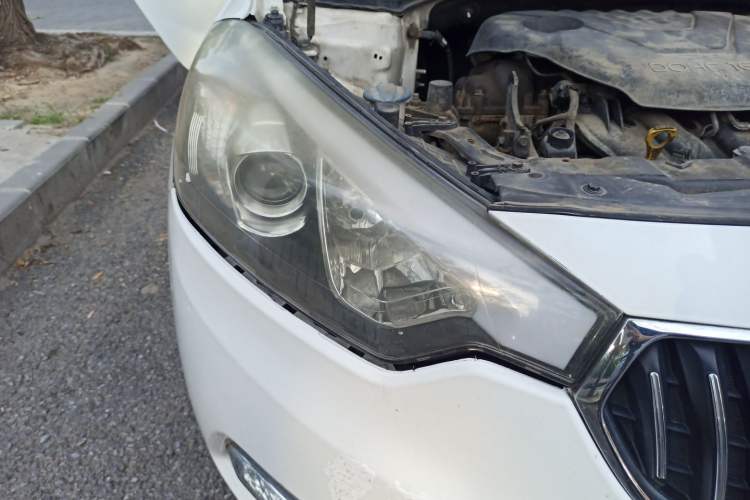 Used Kia K3 2013 1.6L Automatic GLS Right Front Headlight