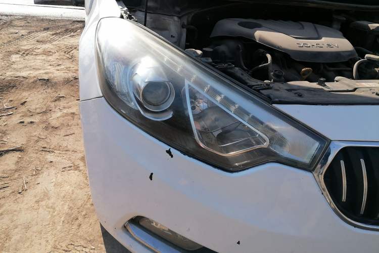 Used Kia K3 2013 1.6L Manual GLS Right Front Headlight